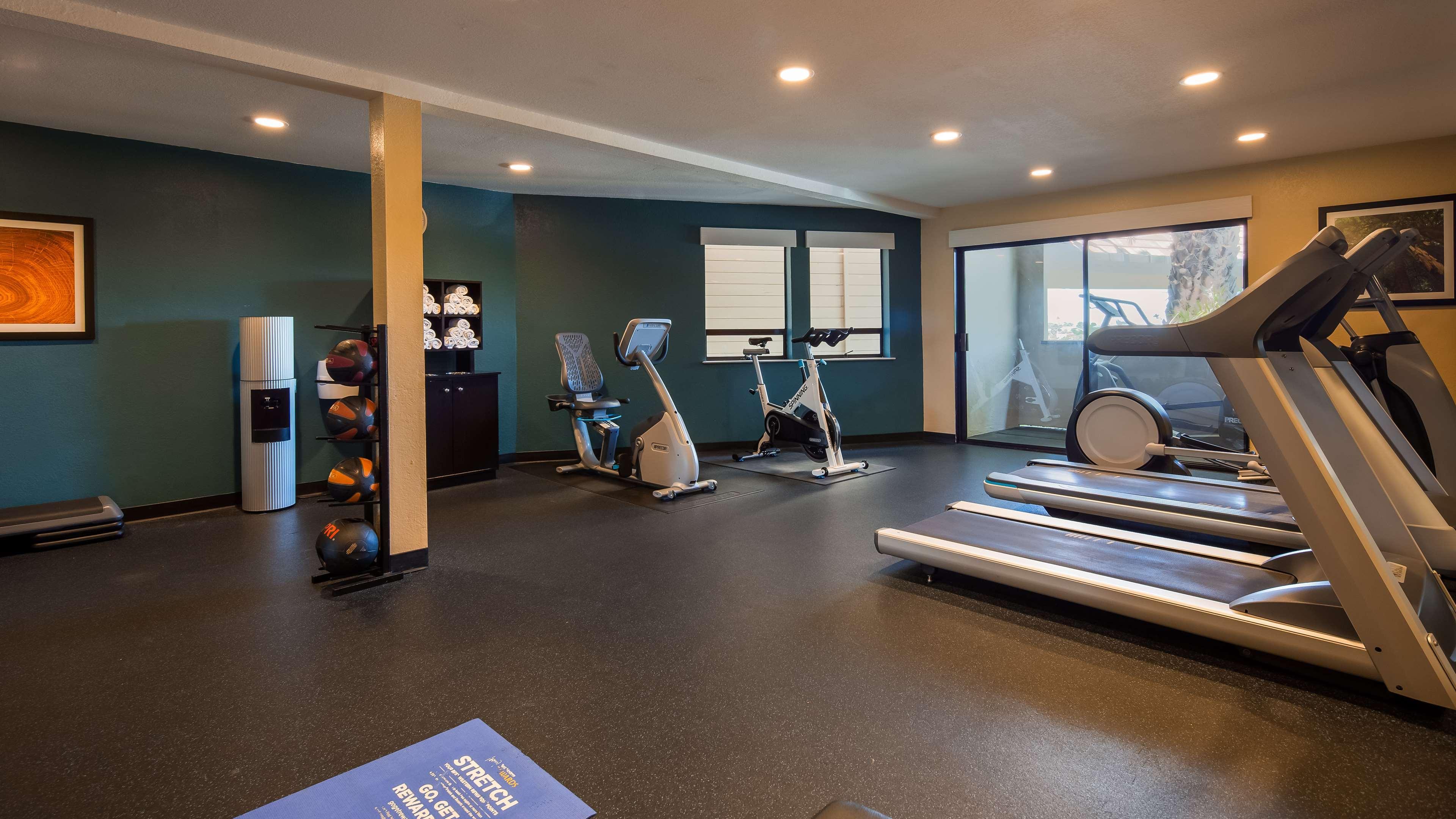 Best Western Plus Novato Oaks Inn Екстериор снимка