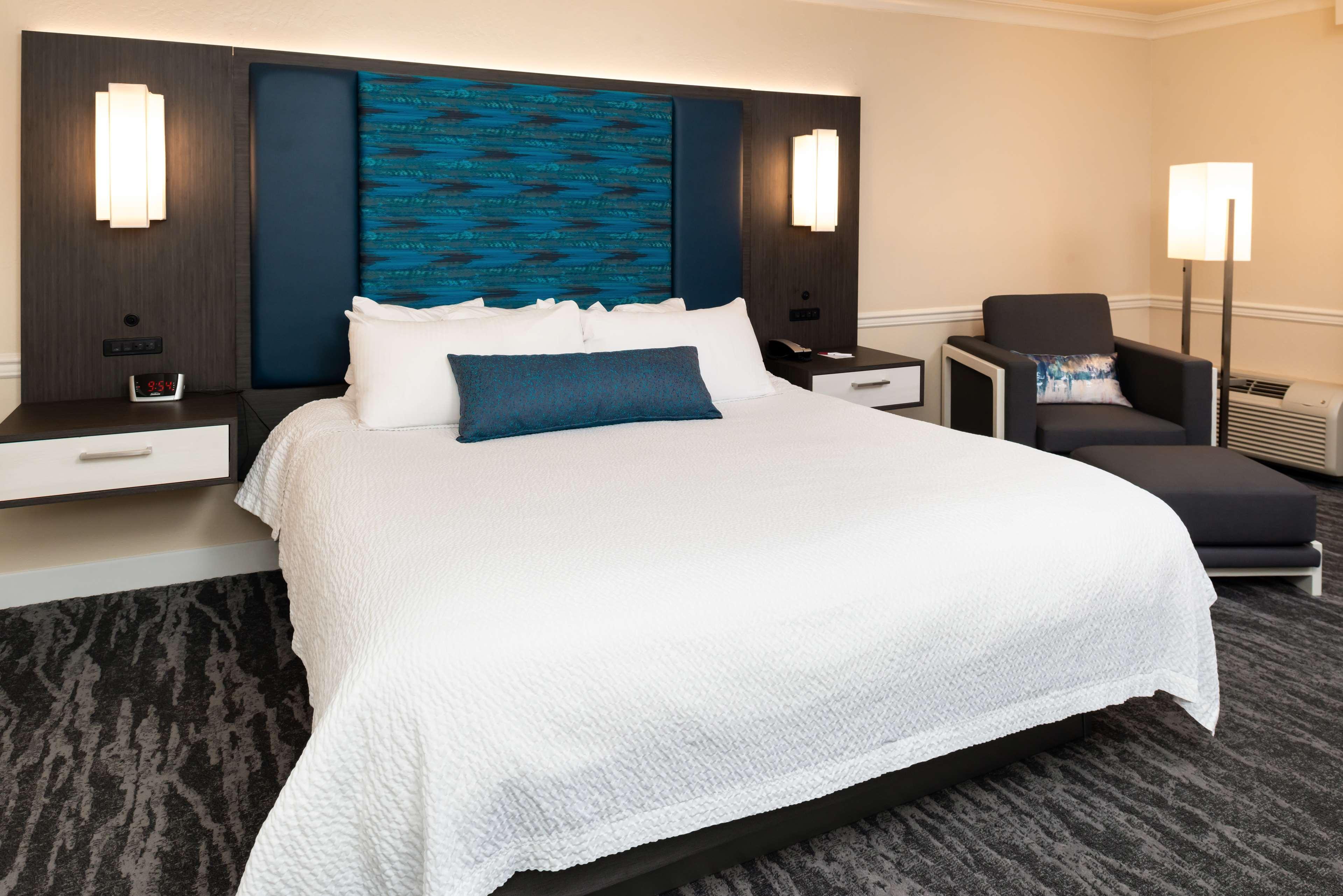 Best Western Plus Novato Oaks Inn Екстериор снимка