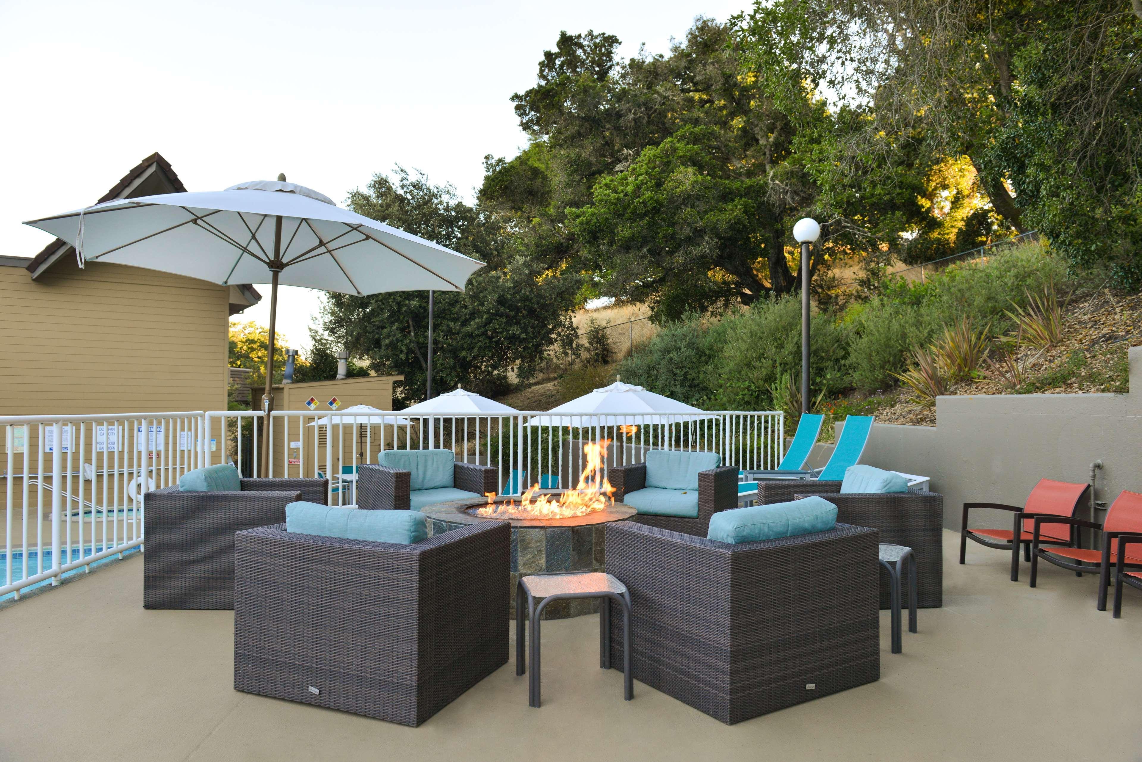 Best Western Plus Novato Oaks Inn Екстериор снимка